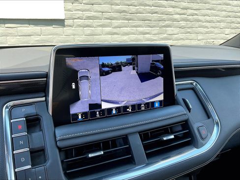 Used 2021 GMC Yukon AT4 w/ Rear Media and Nav Package AWD/4WD image 21