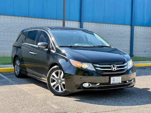 Used 2015 Honda Odyssey Touring image 3