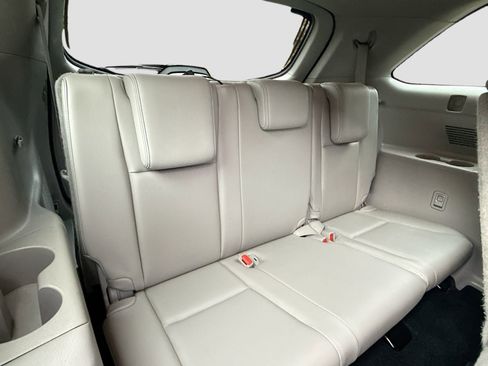 Used 2014 Toyota Highlander XLE image 28