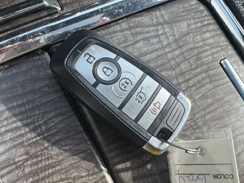 Used 2021 Ford Expedition Limited image 25