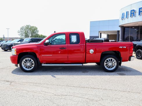 Used 2011 Chevrolet Silverado 1500 LT AWD/4WD image 2