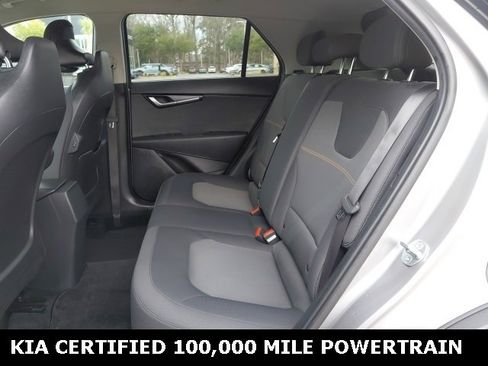 Certified 2024 Kia Niro LX image 22