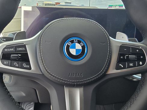 New 2026 BMW X5 xDrive50e w/ M Sport Package AWD/4WD image 22