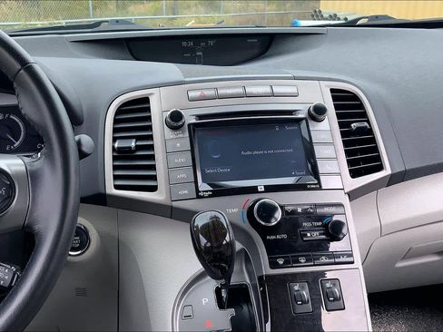 Used 2015 Toyota Venza XLE image 6