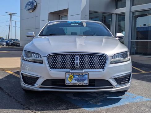 Used 2017 Lincoln MKZ Select w/ Select Plus Package AWD/4WD image 8