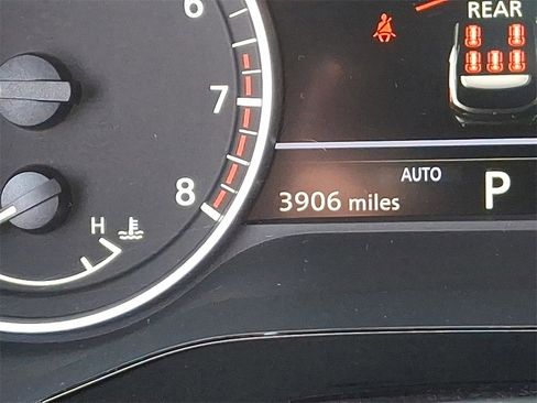 Certified 2025 Nissan Pathfinder SL w/ SL Premium Package image 23