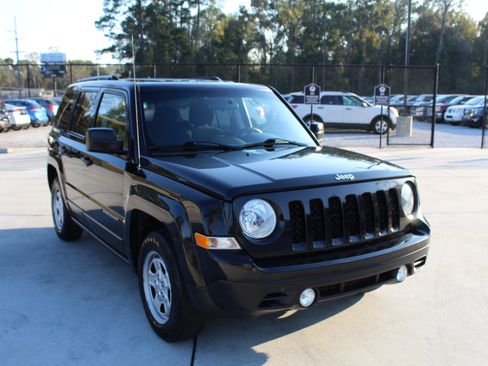 Used 2015 Jeep Patriot Sport image 25