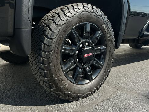 Used 2024 GMC Sierra 2500 AT4 w/ AT4 Premium Plus Package image 34