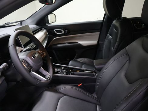 New 2026 Jeep Compass Limited image 10