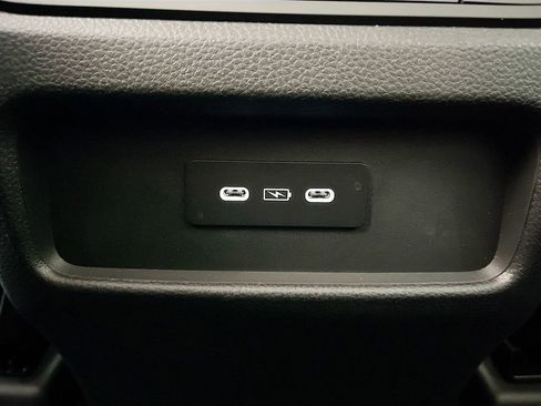 Used 2025 Honda Pilot Touring image 27