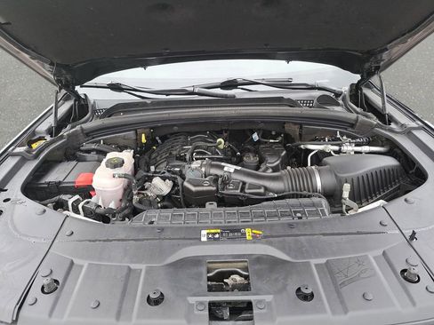 Used 2023 Jeep Grand Cherokee Altitude image 31