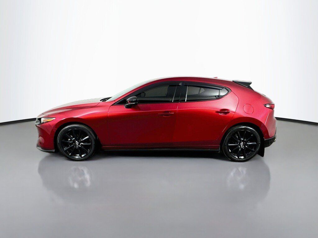 Used 2021 MAZDA MAZDA3 Hatchback w/Premium Plus Pkg AWD/4WD image 2