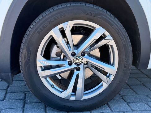 Used 2024 Volkswagen Atlas Cross Sport SEL R-Line AWD/4WD image 12