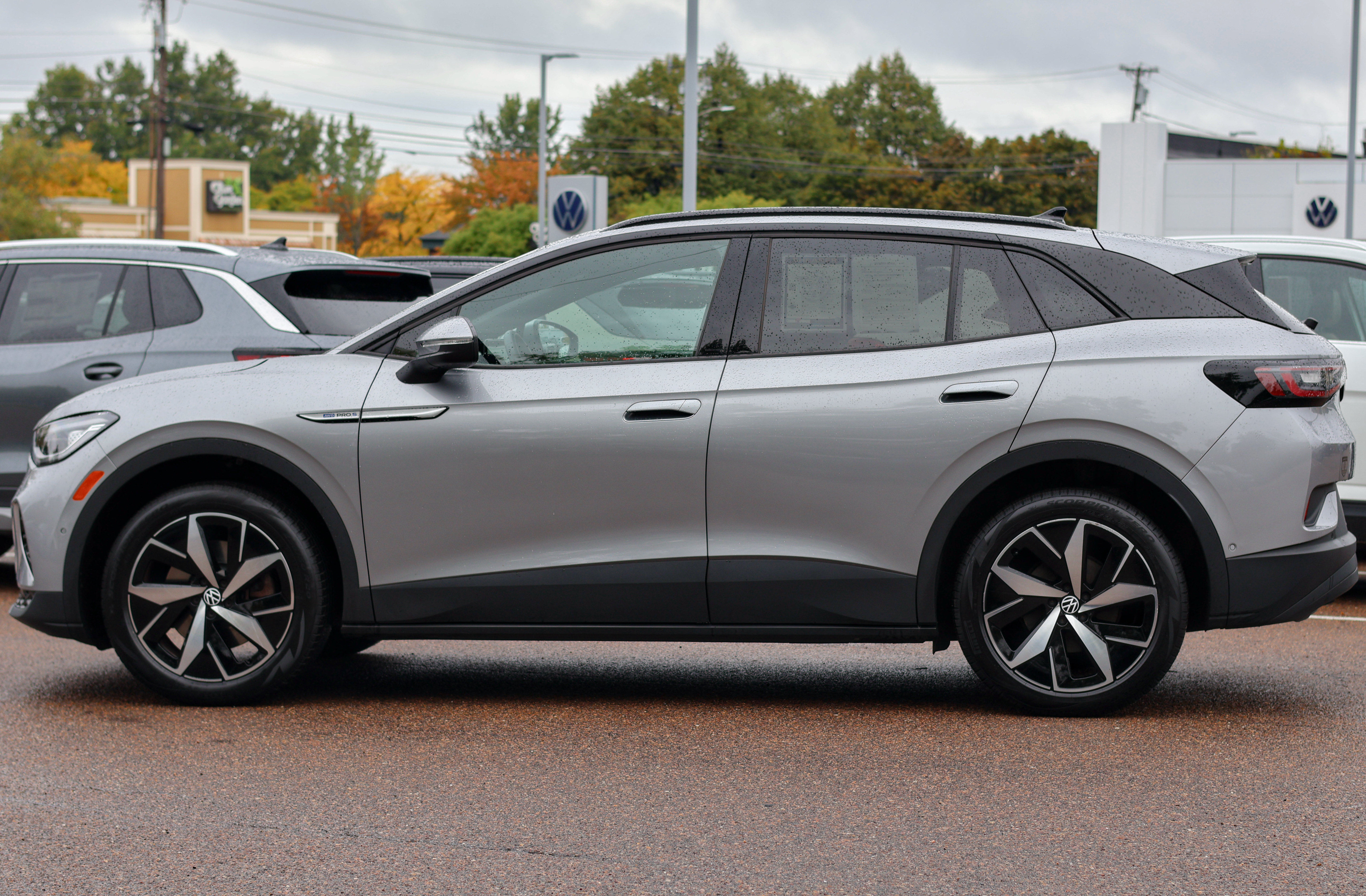 Certified 2023 Volkswagen ID.4 Pro S AWD/4WD image 3