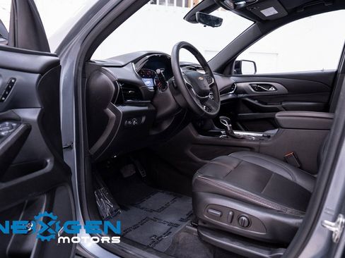 Used 2023 Chevrolet Traverse RS w/ LPO, Floor Liner Package AWD/4WD image 24