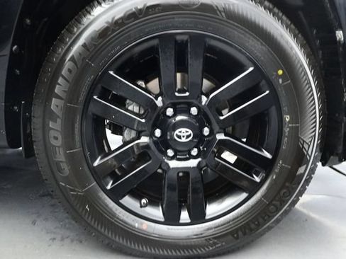 Used 2019 Toyota 4Runner Limited RWD image 19