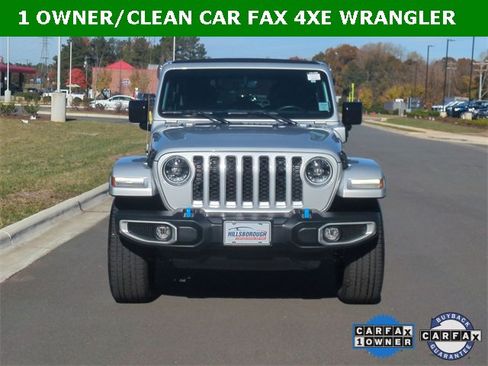 Used 2023 Jeep Wrangler Unlimited Sahara w/ Cold Weather Group image 18