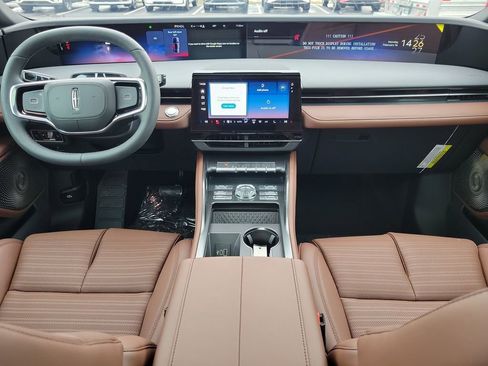 New 2026 Lincoln Nautilus Reserve image 11