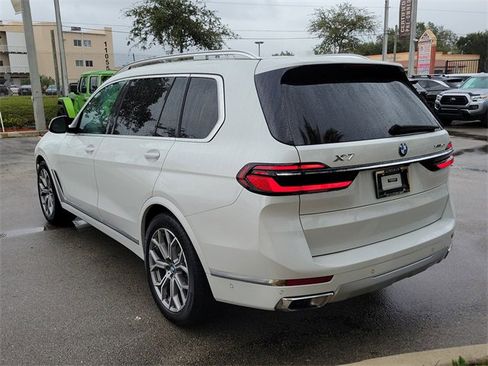 Used 2023 BMW X7 xDrive40i w/ Premium Package image 4