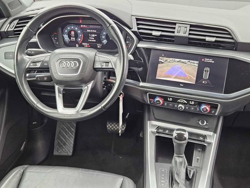 Used 2020 Audi Q3 2.0T Premium image 25