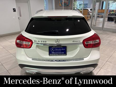 Used 2016 Mercedes-Benz GLA 250 4MATIC image 4