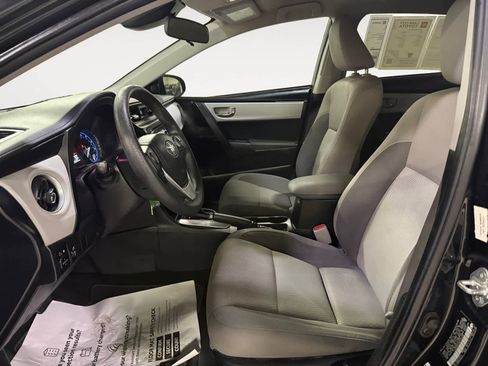 Used 2019 Toyota Corolla LE image 12