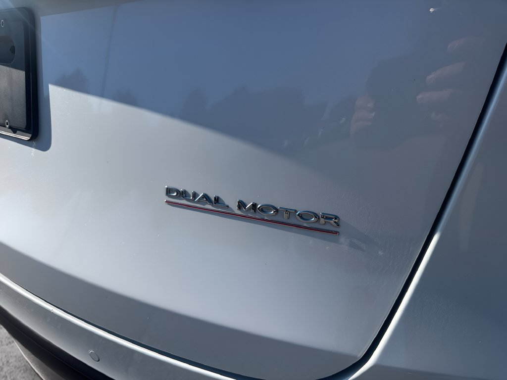 Used 2022 Tesla Model Y Performance AWD/4WD image 32