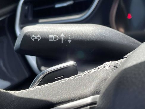 Used 2023 Jeep Grand Cherokee Altitude AWD/4WD image 32