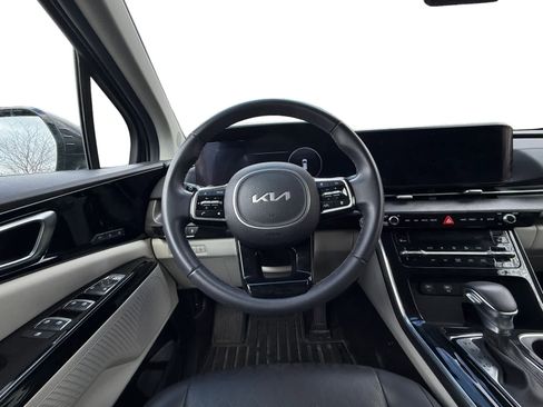 Used 2024 Kia Carnival SX image 12