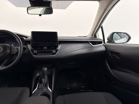 Used 2025 Toyota Corolla LE FWD image 25