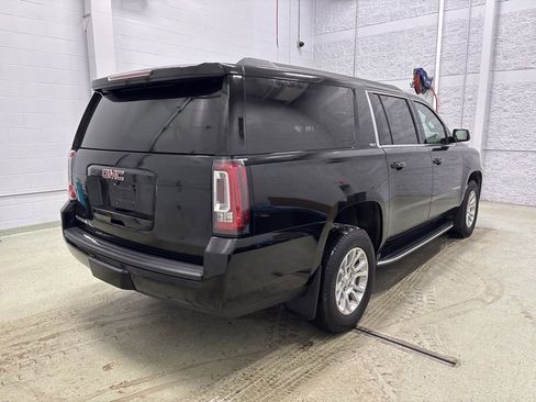 Used 2020 GMC Yukon XL SLT image 3