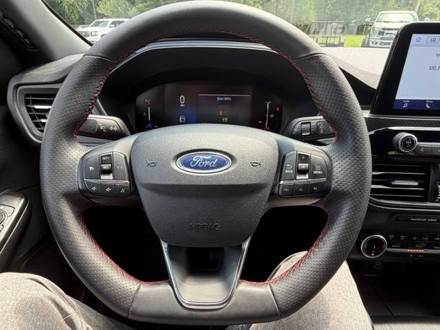 Used 2025 Ford Escape ST-Line FWD image 36