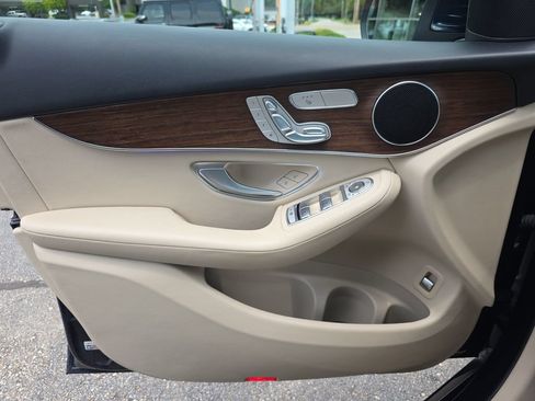 Certified 2022 Mercedes-Benz GLC 300 4MATIC image 19