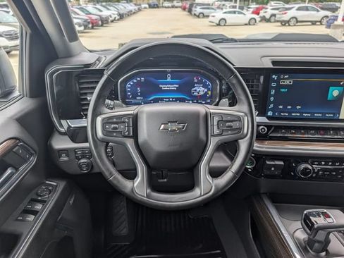 Used 2024 Chevrolet Silverado 1500 LT Trail Boss w/ Convenience Package II AWD/4WD image 23