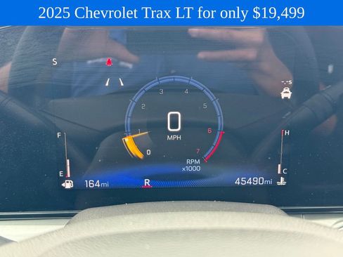Used 2025 Chevrolet Trax LT FWD image 20