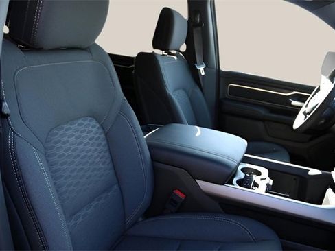 New 2026 RAM 1500 4x4 Crew Cab image 18