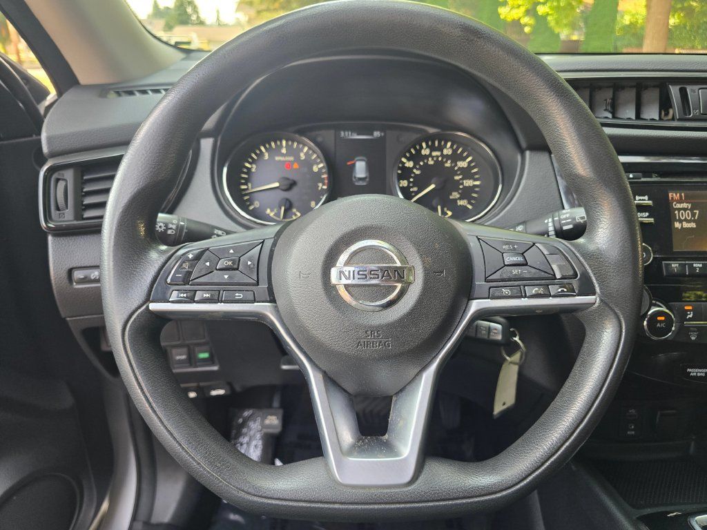 Used 2017 Nissan Rogue S AWD/4WD image 24