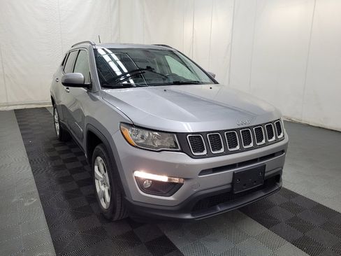 Used 2018 Jeep Compass Latitude w/ Popular Equipment Group AWD/4WD image 13