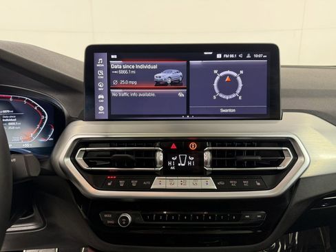 Used 2025 BMW X4 xDrive30i image 22