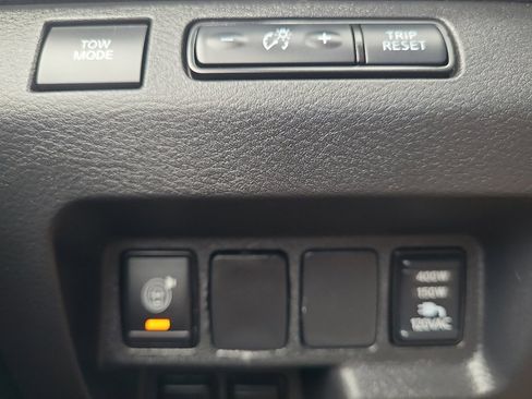 Used 2023 Nissan Frontier PRO-4X w/ Pro Convenience Package image 17