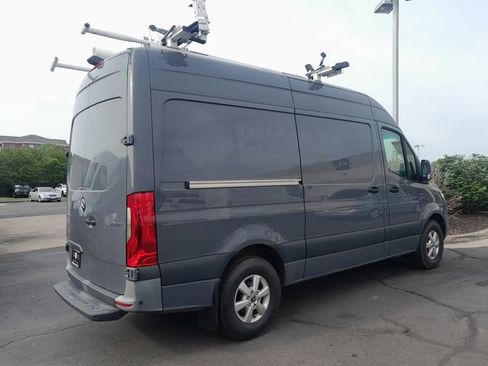 Used 2022 Mercedes-Benz Sprinter 2500 image 18
