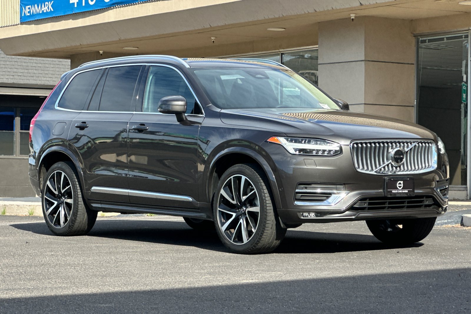 Certified 2023 Volvo XC90 B6 Plus w/ Protection Package Premier AWD/4WD image 10