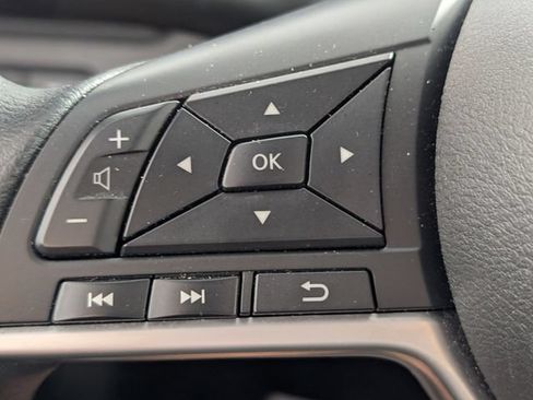 Used 2025 Nissan Altima 2.5 SV FWD image 15