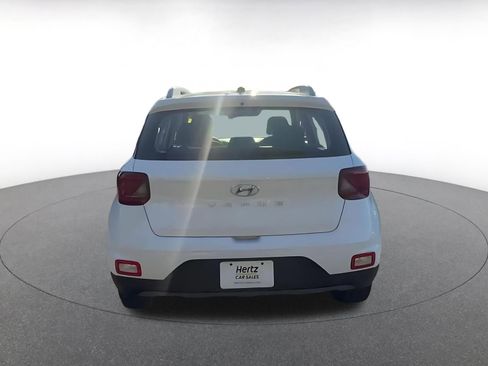 Used 2025 Hyundai Venue SEL image 12