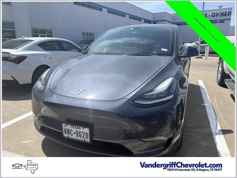 Used 2023 Tesla Model Y Long Range AWD/4WD image 1
