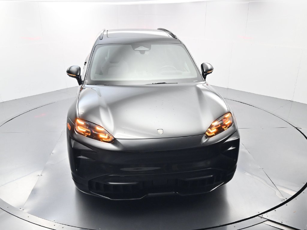 Certified 2026 Porsche Cayenne Turbo AWD/4WD image 42