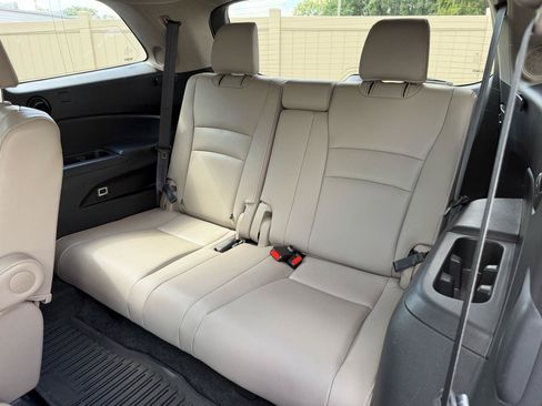Used 2017 Honda Pilot Elite image 17