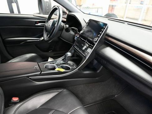Used 2022 Toyota Avalon XLE image 14