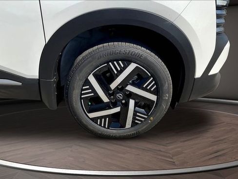 New 2026 Nissan Kicks SV w/ SV Premium Package FWD image 12