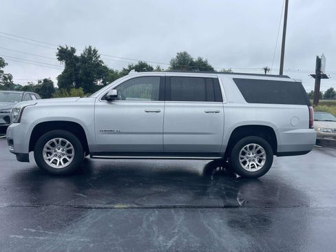 Used 2019 GMC Yukon XL SLT w/ Open Road Package AWD/4WD image 4